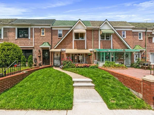 82-79 61st Road, Middle Village, NY 11379