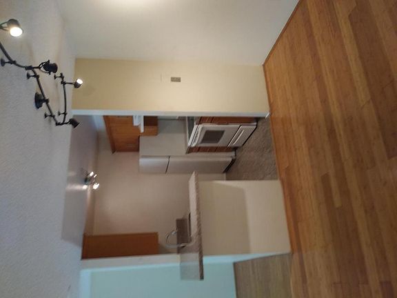 5th image of 381 Half Moon Ln