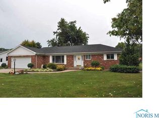 1500 W Arrowhead Rd, Fremont, OH 43420