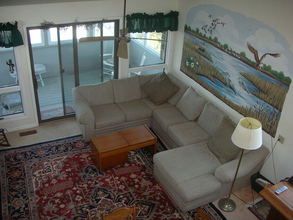 2nd image of 1105 N Bay Shore Dr