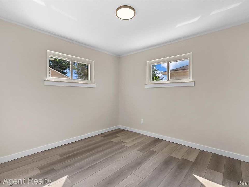5643 Clippert St, photo 21