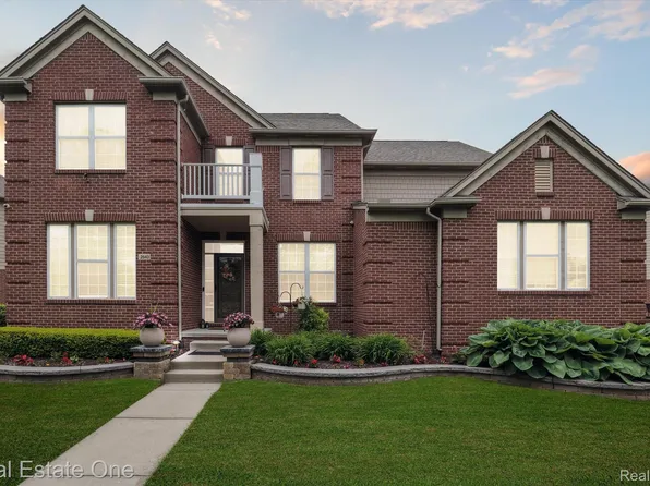 2640 Barkhill Rd, Canton, MI 48188