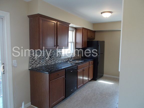 4th image of 7215 S 41st Ave