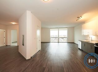 2338 N California Ave #404, Chicago, IL 60647