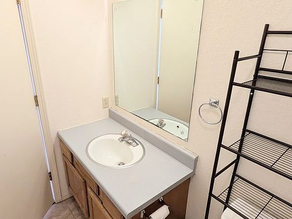 5th image of 1704 E 24th Ave #1