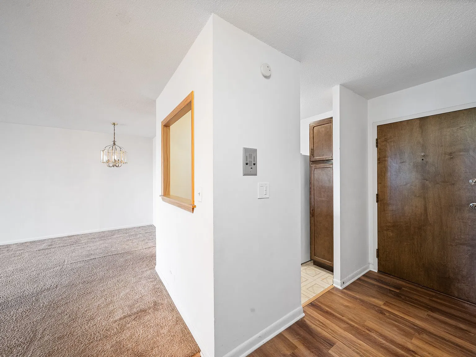 2200 S Stewart Ave — Photo 1