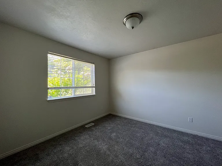 1385 E 1120 S — Photo 14
