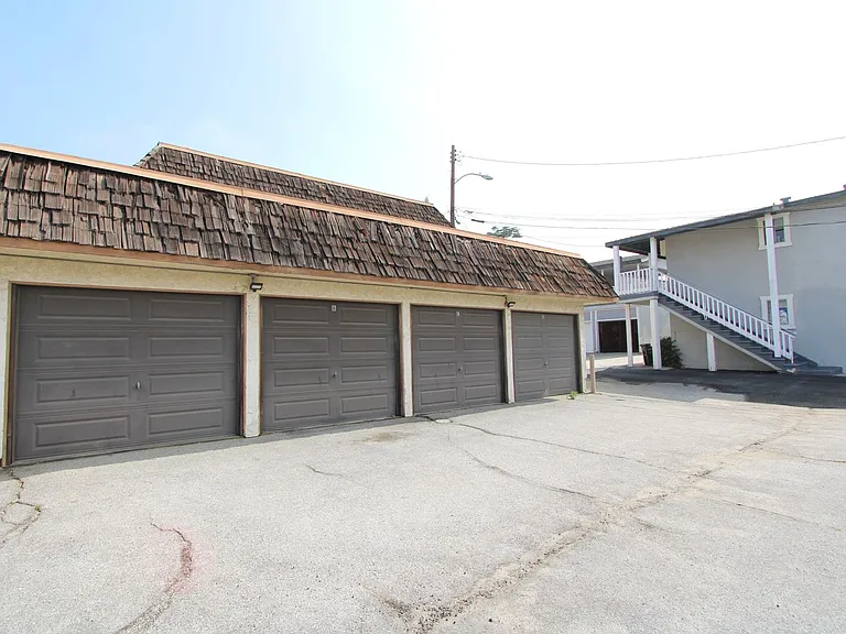 Mountain View - 320 — Photo 12
