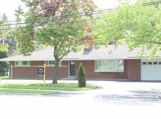 1800 Potter Rd, Park Ridge, IL 60068