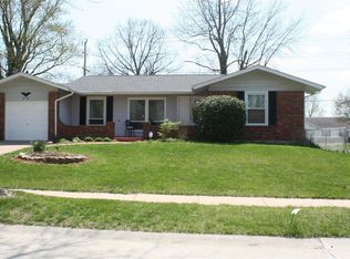 414 Palermo Dr, Ballwin, MO