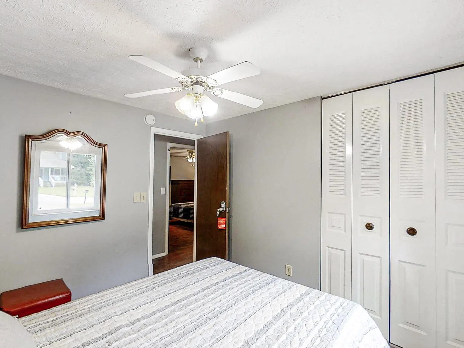 4 bed, 3.0 bath, 2500 sqft, $754 — Photo 2