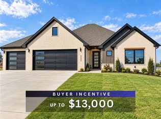 1600 Crystal Clear Ln, Cave Springs, AR 72718