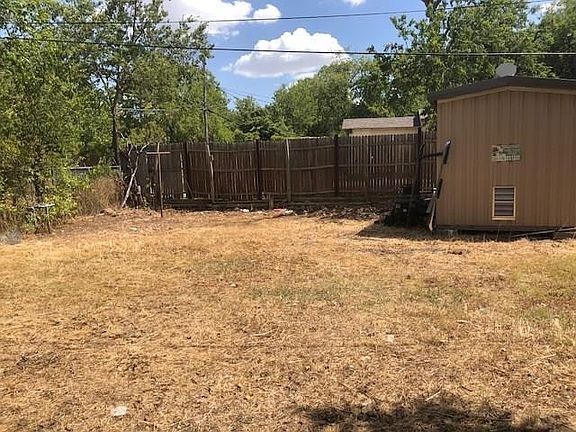 3rd image of 4421 McCart Ave
