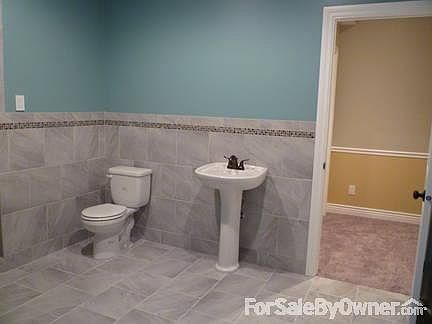Basement bathroom : Heated tile floor.