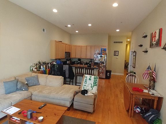 3rd image of 1607 Wallace St APT 1