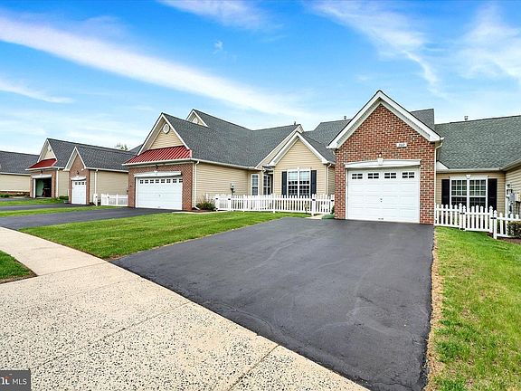 4th image of 202 Dorchester Dr