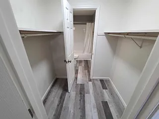 604 Clark St — Photo 5
