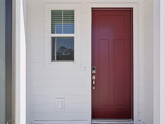 3rd image of 7582 Deer Valley Cir