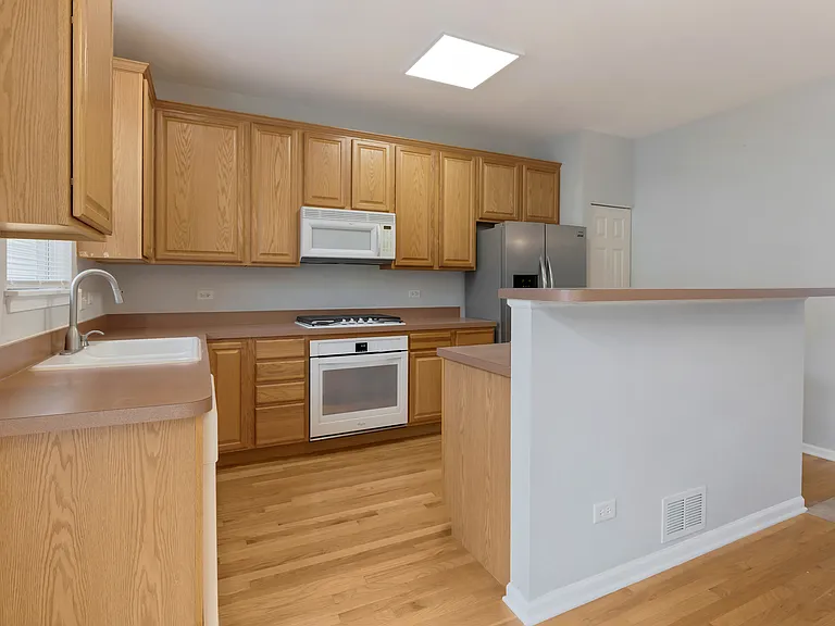 5546 Cambridge Way #5546 — Photo 9