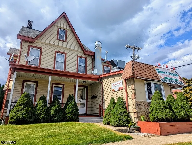 Building Photo - 597 Belvidere Rd #2