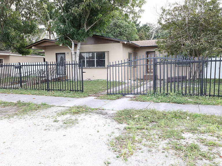 1216 Jann Ave #A — Photo 3