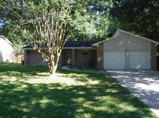 130 Red Oak Ln, Conroe, TX 77304