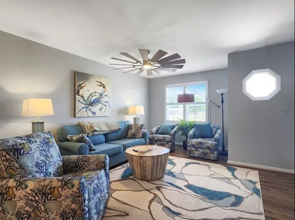 6313 Teal Ln, Chincoteague, VA 23336