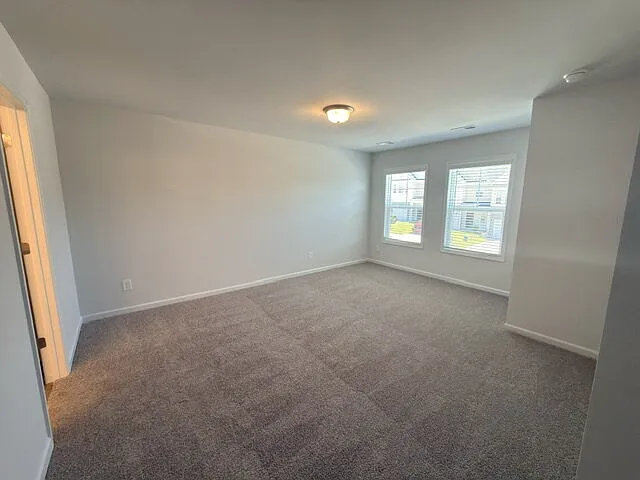 121 Bartlett Dr — Photo 26