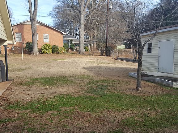 Back Yard w Storage Bldg.
