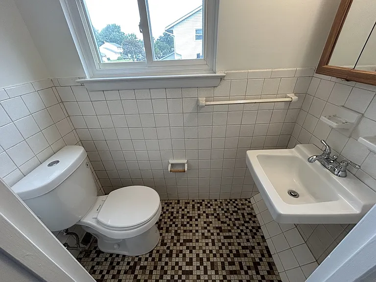 217 Vassar Dr — Photo 15