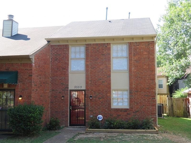 1st image of 5559 Blossom Ln