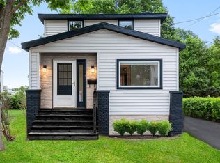 6 Wilbur Rd, New Hartford, NY 13413