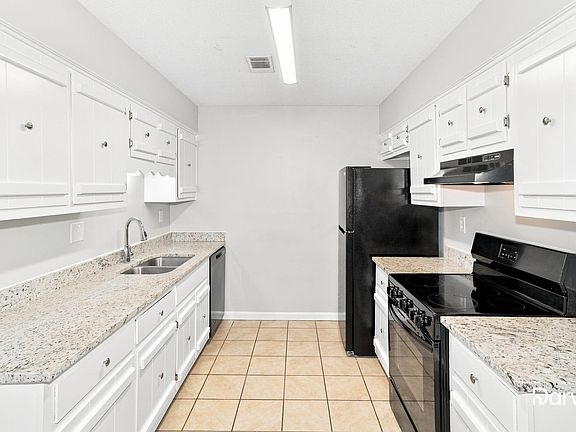 4th image of 7275 Cedardale Rd