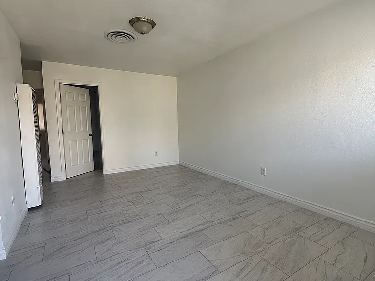 519 Monterey St #B — Photo 3