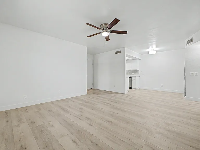 main room/dining room to kitchen