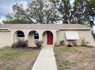 8348 Angela Ct, Zephyrhills, FL 33541