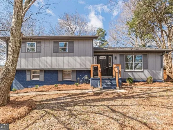 8936 Old Lee Rd, Lithia Springs, GA 30122