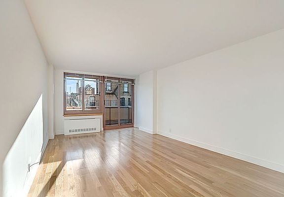 3rd image of 108 E 96th St APT 14B