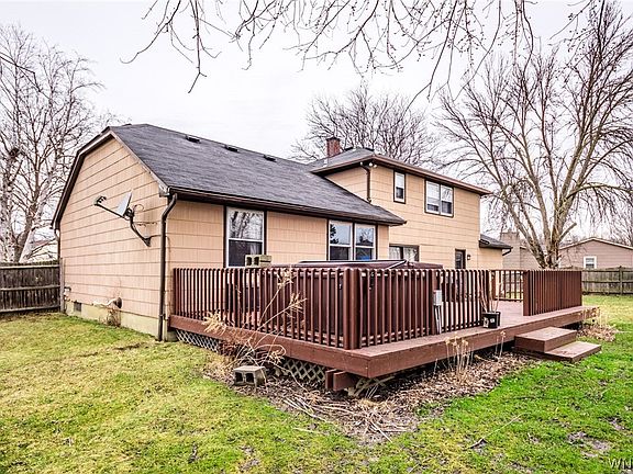 4th image of 3613 Fox Run Dr