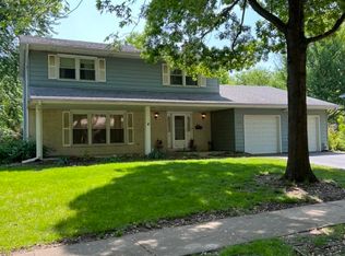 1236 Hercules Ln, Naperville, IL