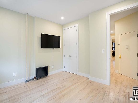 3rd image of 728 Amsterdam Ave APT 3N