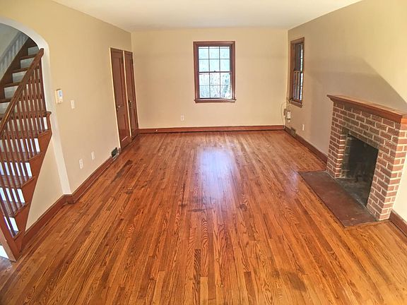 3rd image of 1000 N Harrison St