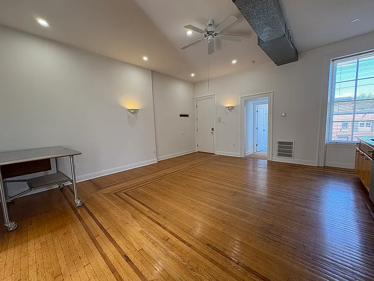 329 S 17th St #2 — Photo 10