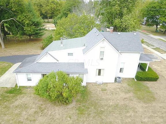 4th image of 450 S Chillicothe St
