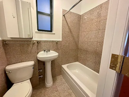 Rented by J PRESTON AND ASSOCIATES INC | media 38