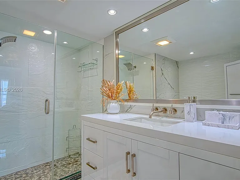 3550 Galt Ocean Dr #1808 — Photo 17