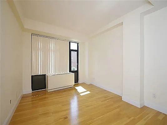 3rd image of 3536 Cambridge Ave APT 4C