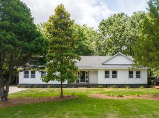 692 Pelzer Dr, Mount Pleasant, SC 29464