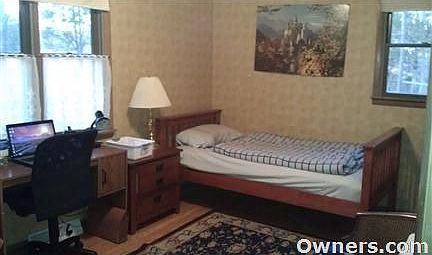 3rd bedroom upstairs