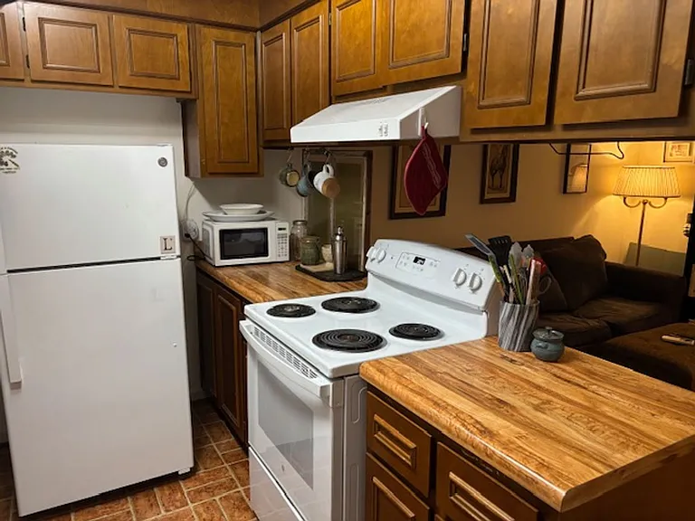 1 Washington Ave — Photo 10